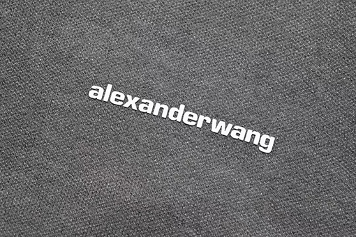 アレキサンダーワン Alexander Wang シンプルなスローガン入りセーターのベースレイヤー