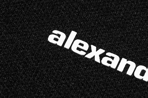 アレキサンダーワン Alexander Wang シンプルなスローガン入りセーターのベースレイヤー