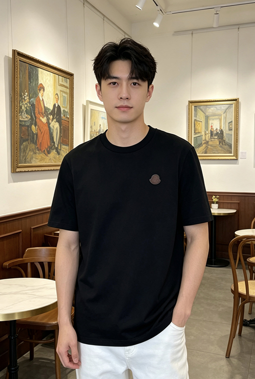 モンクレールコピー クラシックロゴ レザーラベル クルーネック 半袖Tシャツ