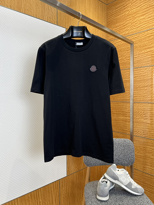 モンクレールコピー クラシックロゴ レザーラベル クルーネック 半袖Tシャツ