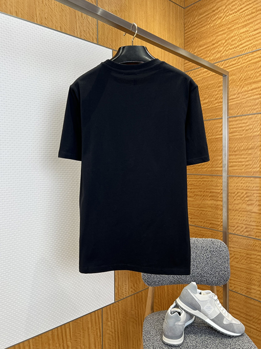 モンクレールコピー クラシックロゴ レザーラベル クルーネック 半袖Tシャツ