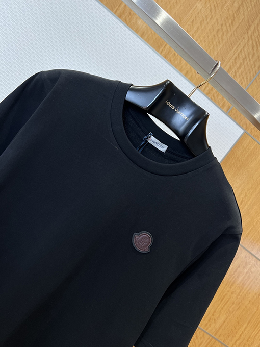 モンクレールコピー クラシックロゴ レザーラベル クルーネック 半袖Tシャツ