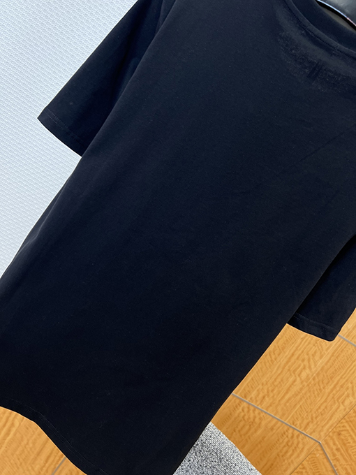 モンクレールコピー クラシックロゴ レザーラベル クルーネック 半袖Tシャツ