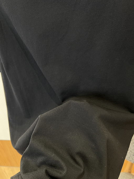 モンクレールコピー クラシックロゴ レザーラベル クルーネック 半袖Tシャツ