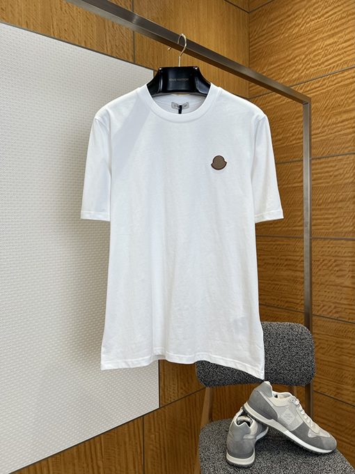 モンクレールコピー クラシックロゴ レザーラベル クルーネック 半袖Tシャツ