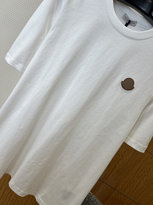 モンクレールコピー クラシックロゴ レザーラベル クルーネック 半袖Tシャツ