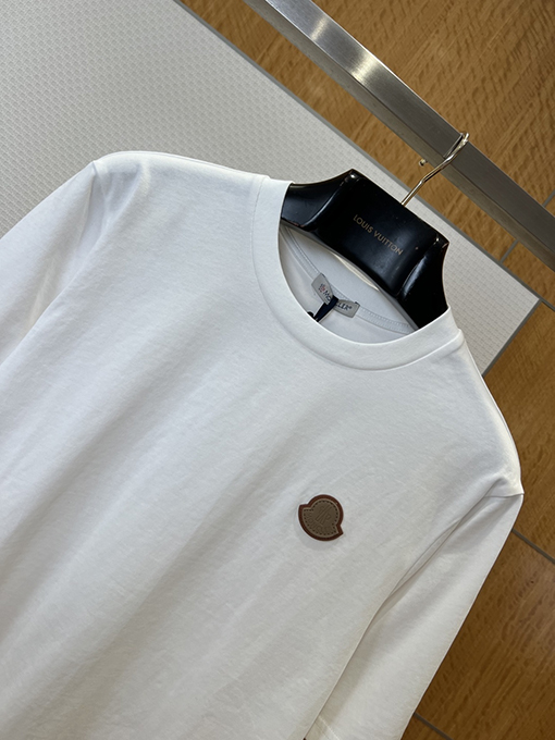 モンクレールコピー クラシックロゴ レザーラベル クルーネック 半袖Tシャツ