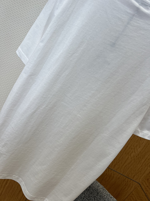 モンクレールコピー クラシックロゴ レザーラベル クルーネック 半袖Tシャツ