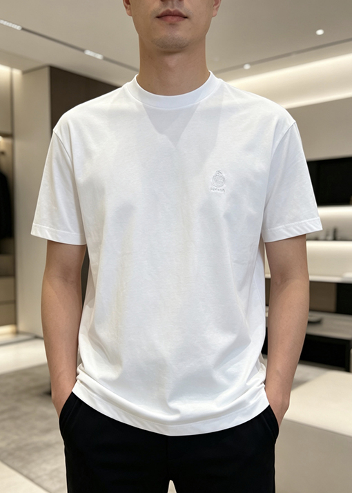 プラダスーパーコピー シールドロゴ刺繍入り半袖Tシャツ