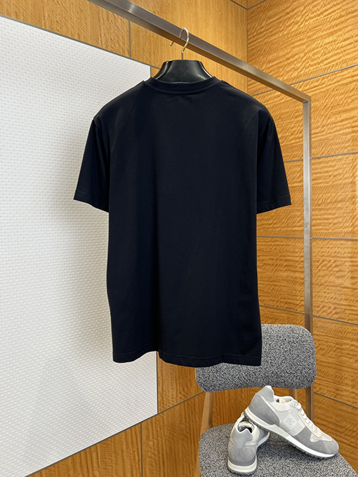 プラダスーパーコピー シールドロゴ刺繍入り半袖Tシャツ