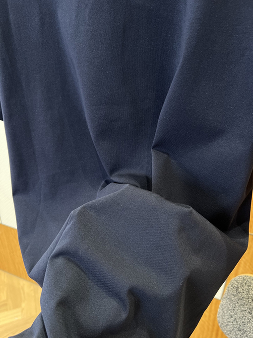 ルイヴィトン スパンコール刺繍入りレター半袖Tシャツ
