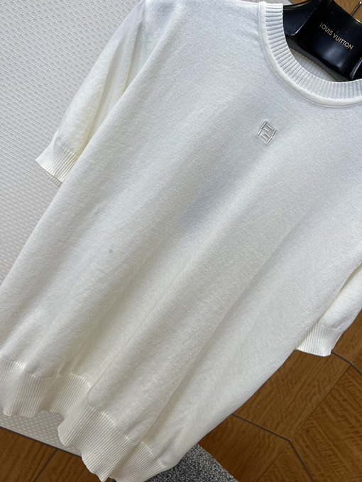 フェンディ ダブルF柄刺繍入りクルーネックニット半袖Tシャツ