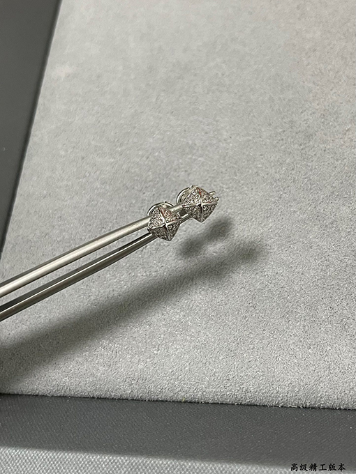 エルメスコピー レディースシングルリベットのフルダイヤモンドイヤリング