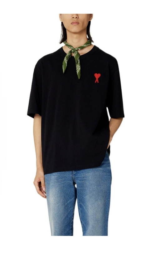 アミ クラシックなレッドハート刺繍入り半袖Tシャツ