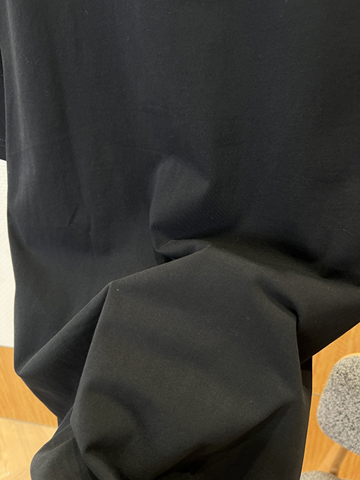 アミコピー クラシックなレターストライプ刺繍入り半袖Tシャツ