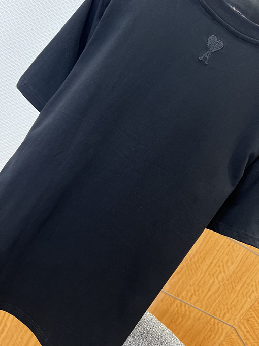 アミコピー クラシックなレターストライプ刺繍入り半袖Tシャツ