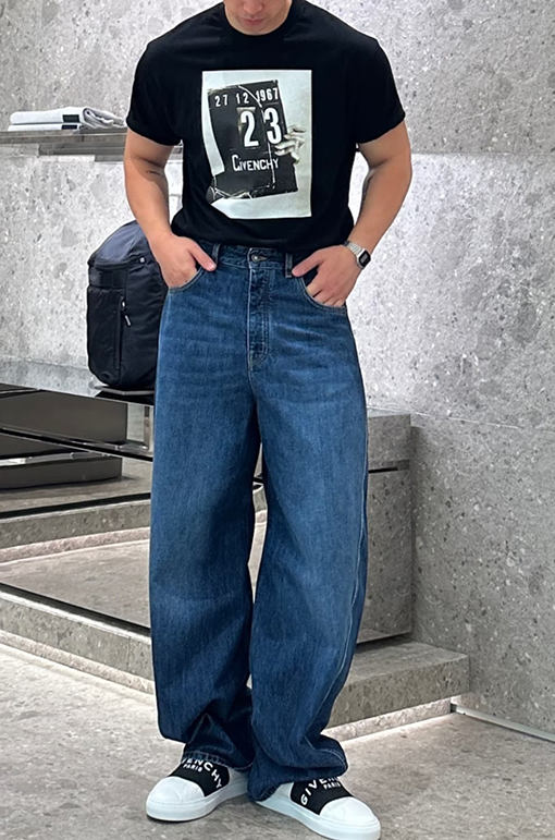 ジバンシィ GIVENCHY ファッションな番号23のレトロプリント半袖Tシャツ
