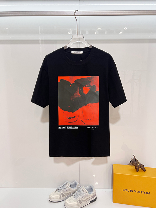 ジバンシィコピー GIVENCHY クラシックなグラフィティプリントのレターロゴ入り半袖Tシャツ