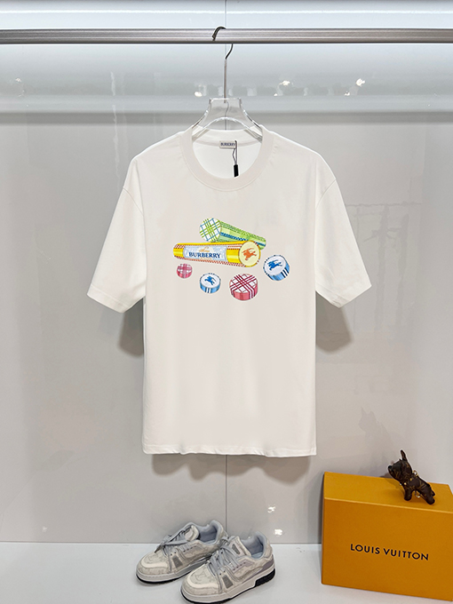 バーバリーコピー BURBERRY クラシックなウォーホースのロゴ入り半袖Tシャツ