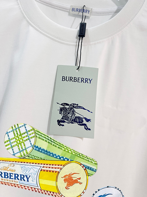 バーバリーコピー BURBERRY クラシックなウォーホースのロゴ入り半袖Tシャツ