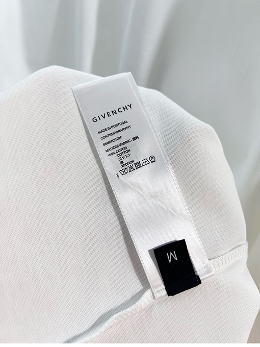 ジバンシィコピー GIVENCHY クラシックなグラフィティプリントのレターロゴ入り半袖Tシャツ