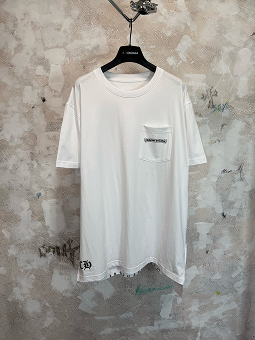 クロムハーツ 手描きの炎柄が全面にプリントされた半袖Tシャツ