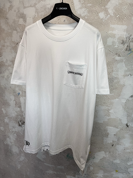 クロムハーツ 手描きの炎柄が全面にプリントされた半袖Tシャツ