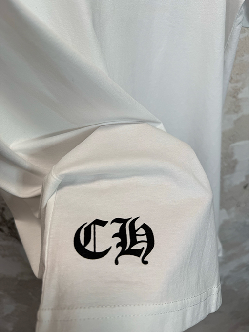 クロムハーツ 手描きの炎柄が全面にプリントされた半袖Tシャツ