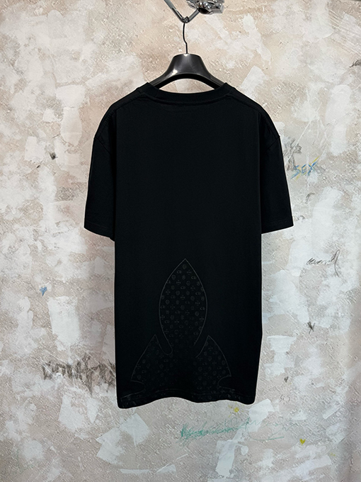 クロムハーツ 手描きの炎柄が全面にプリントされた半袖Tシャツ