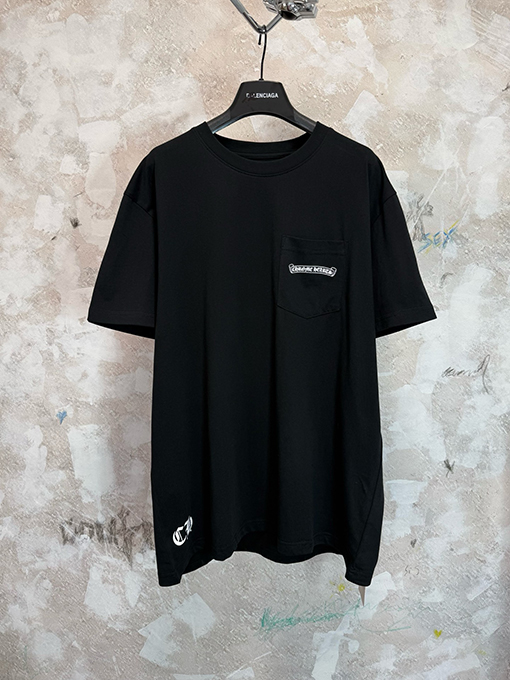 クロムハーツ 手描きの炎柄が全面にプリントされた半袖Tシャツ