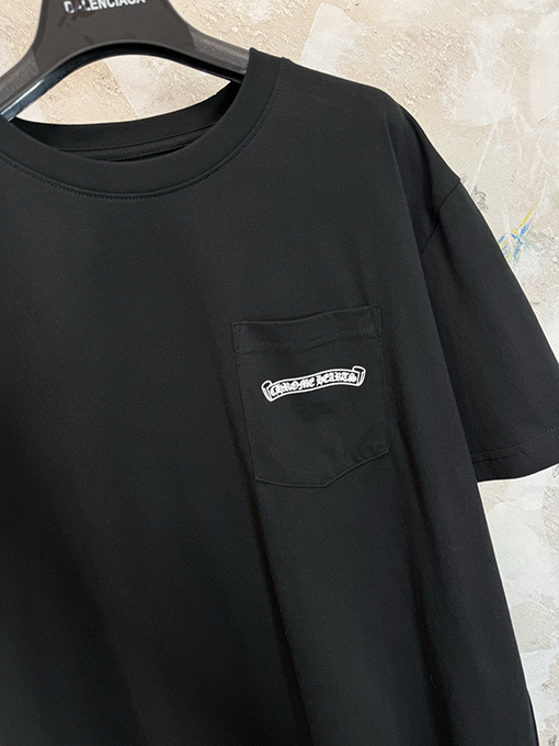 クロムハーツ 手描きの炎柄が全面にプリントされた半袖Tシャツ