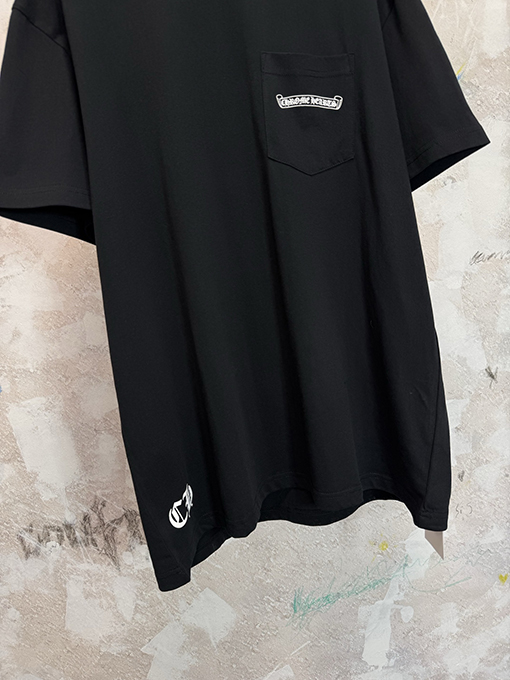 クロムハーツ 手描きの炎柄が全面にプリントされた半袖Tシャツ