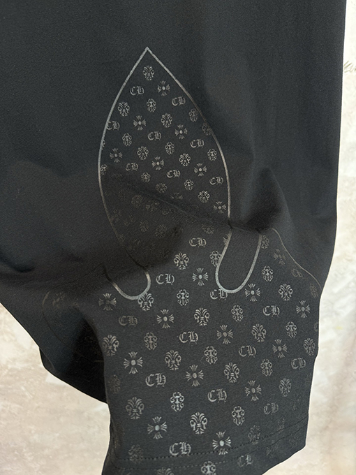 クロムハーツ 手描きの炎柄が全面にプリントされた半袖Tシャツ