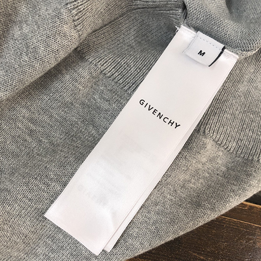 ジバンシィスーパーコピー Givenchy シリコンプリントの文字ロゴ入りカジュアルニットセーター