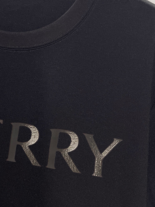 バーバリーコピー BURBERRY クラシックなレタープリントロゴ入り半袖Tシャツ