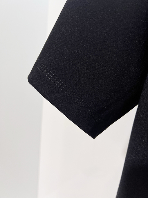 バーバリーコピー BURBERRY クラシックなレタープリントロゴ入り半袖Tシャツ
