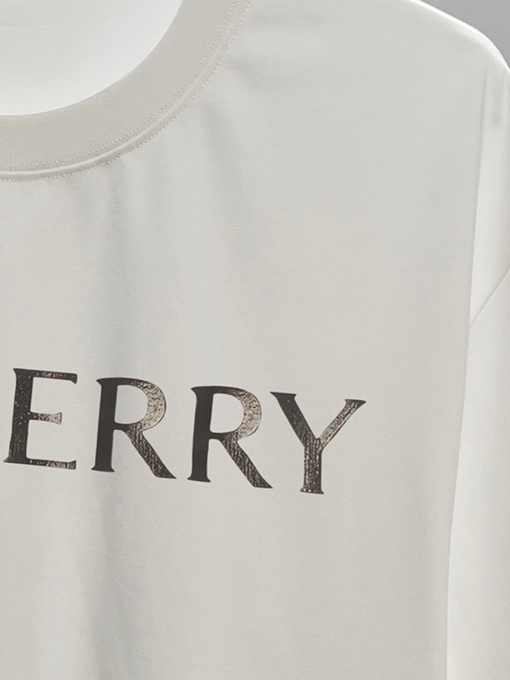 バーバリーコピー BURBERRY クラシックなレタープリントロゴ入り半袖Tシャツ