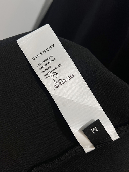 ジバンシィコピー GIVENCHY クラシックな小ロゴプリントの半袖Tシャツ