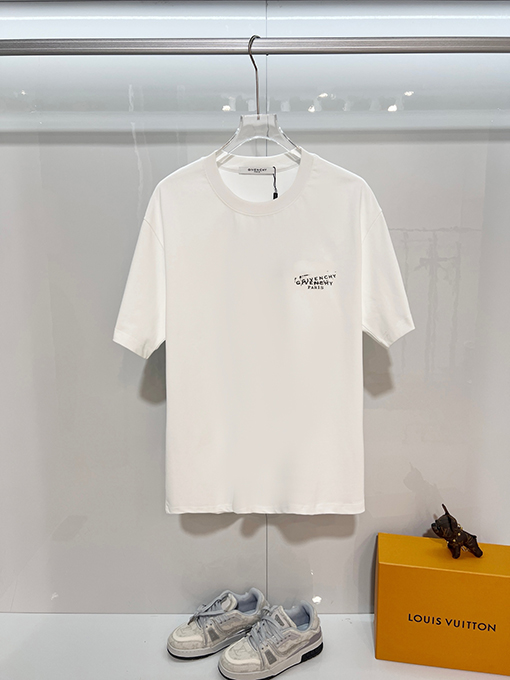 ジバンシィコピー GIVENCHY クラシックな小ロゴプリントの半袖Tシャツ