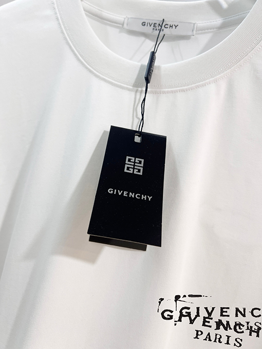 ジバンシィコピー GIVENCHY クラシックな小ロゴプリントの半袖Tシャツ