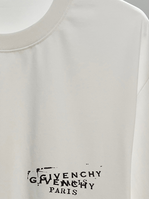 ジバンシィコピー GIVENCHY クラシックな小ロゴプリントの半袖Tシャツ