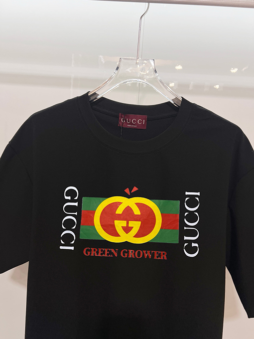 グッチ GUCCI プリント文字ロゴ入り半袖Tシャツ