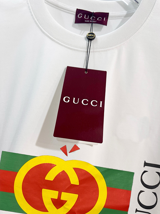 グッチ GUCCI プリント文字ロゴ入り半袖Tシャツ