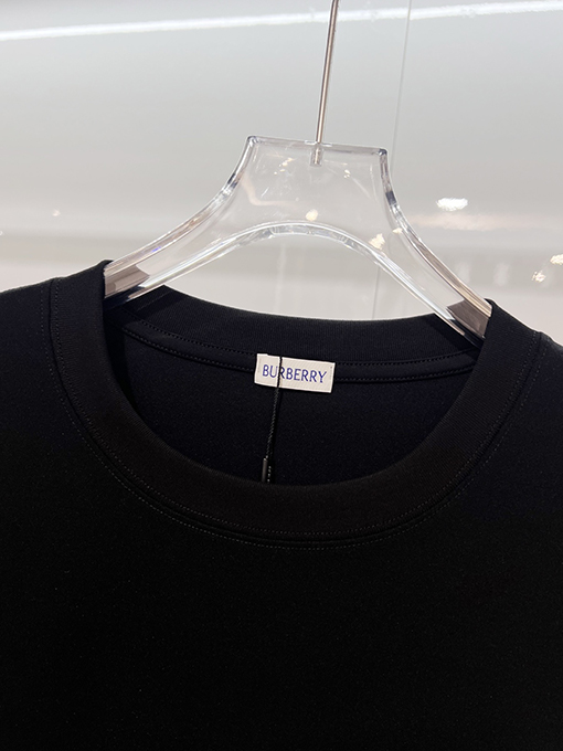 バーバリーコピー BURBERRY ウォーホース レタープリントロゴ 半袖Tシャツ