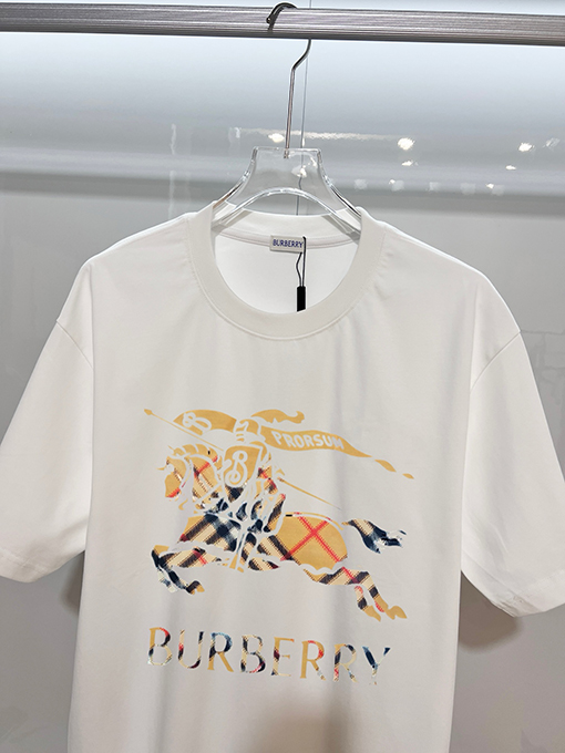 バーバリーコピー BURBERRY ウォーホース レタープリントロゴ 半袖Tシャツ