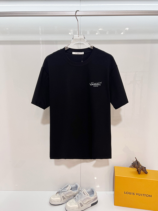 ジバンシィコピー GIVENCHY クラシックな小ロゴプリントの半袖Tシャツ