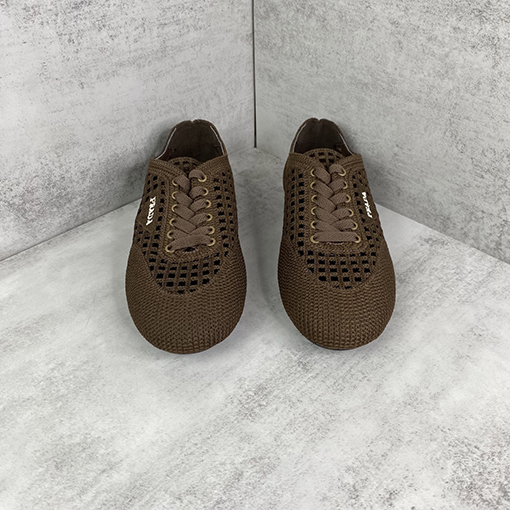 プラダコピー ドイツのトレーニングシューズとアスレチックシューズ