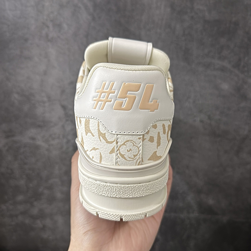 ルイヴィトンスーパーコピー LV Trainer アーミーグリーンのプリントスニーカー
