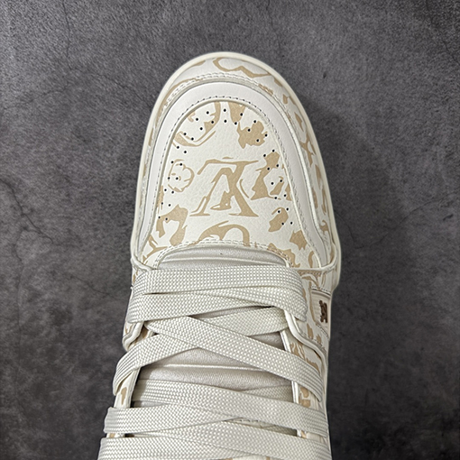 ルイヴィトンスーパーコピー LV Trainer アーミーグリーンのプリントスニーカー