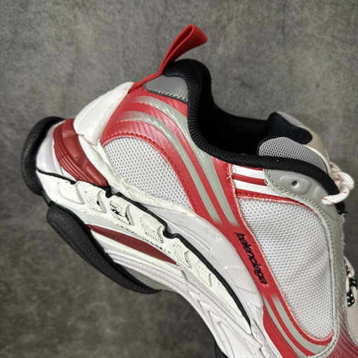 バレンシアガ Triple S .2 プラットフォームレースアップローカットチャンキースニーカー(XAバージョン)
